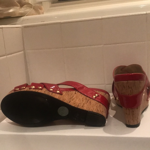 Me Too Red Patent Leather, Cork Heell Sandals- 6M - Picture 3 of 5